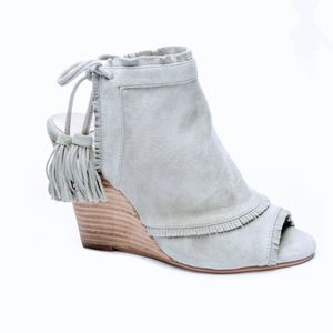 LAUNDRY Kristin Cavallari Chinese Laundry Booties